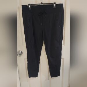 Athleta Black Jogger Pant size 16